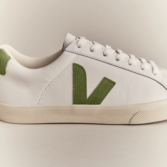 BNWOB Veja Leather & Suede White & Kiwi Sz 6 Sneakers - Picture 3 of 12